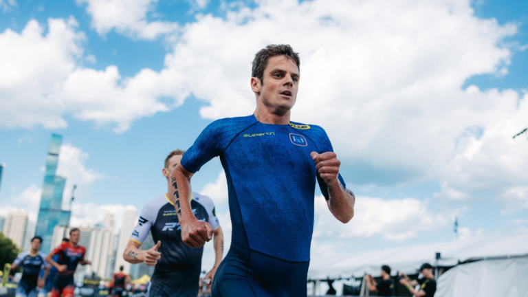 Gravel biking 'baptism of fire' sets Jonny Brownlee up for Supertri Jersey as he helps next gen make their mark – TRI247