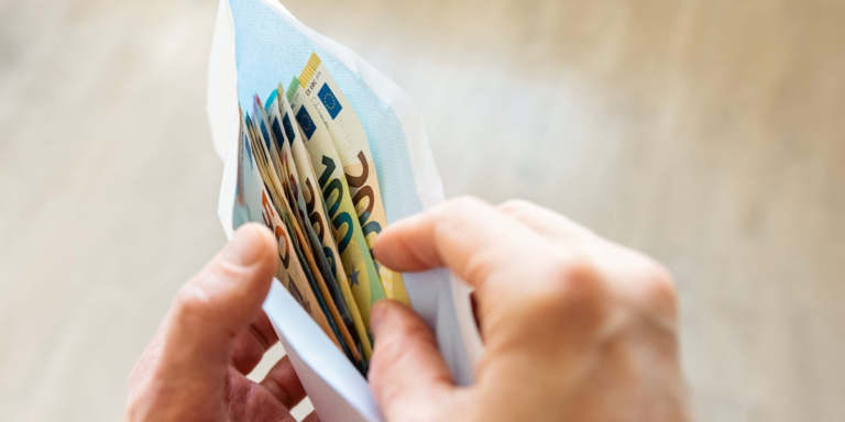 Ireland plans to make a $1,500 a month basic income for artists permanent – Business Insider
