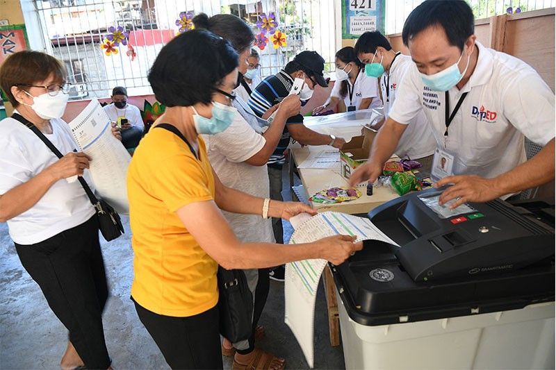 Comelec investigating four 'questionable' election returns – Philstar.com