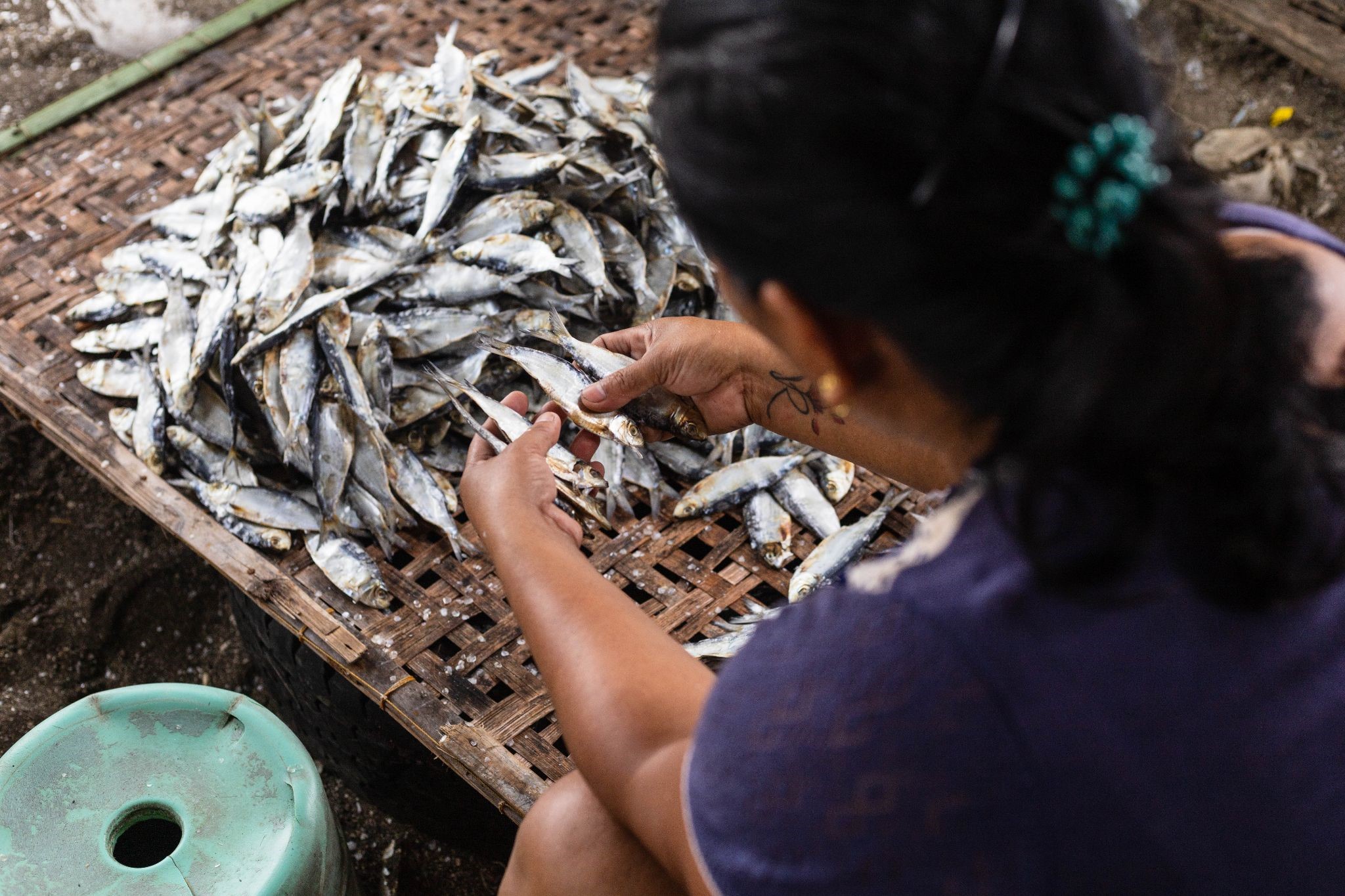 Lab Notes | Rosario’s black sand: That which we call home – Bulatlat