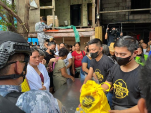 Shawarma Shack continues assistance to Typhoon Paeng victims in Noveleta, Cavite – Philstar.com