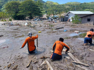The aftermath of Tropical Storm Nalgae in the Philippines – Al Jazeera