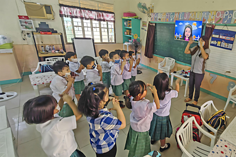 Back to school in Noveleta – Journal News Online